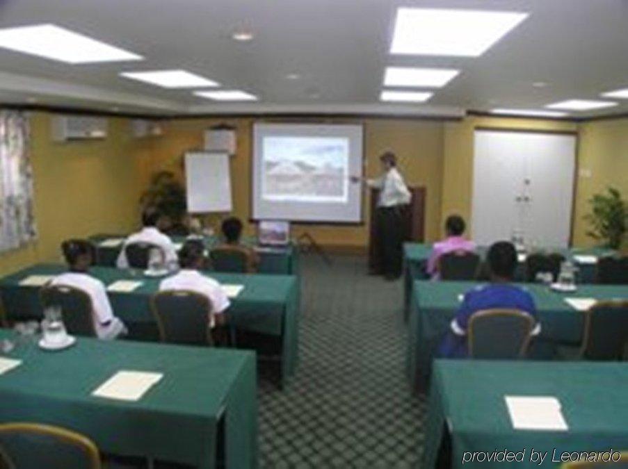 Cara Lodge Hotel Georgetown Facilities photo