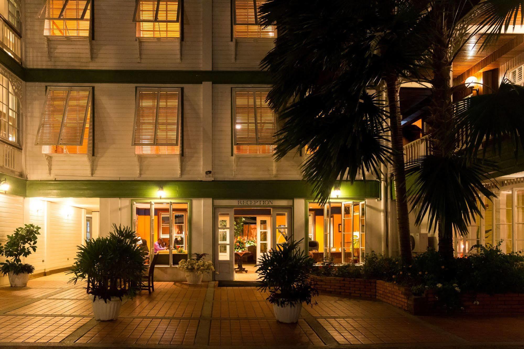 Cara Lodge Hotel Georgetown Exterior photo